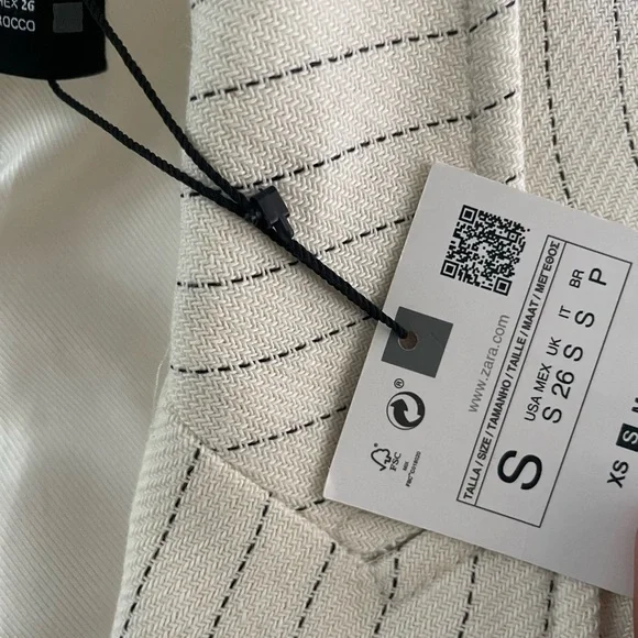 Zara Cream Tailored Blazer Structured Shoulders - Picture 3 of 3